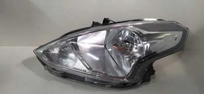 Farol Esquerdo Nissan Versa 201 2016 2017 2018 2019 Gp Esquerdo
