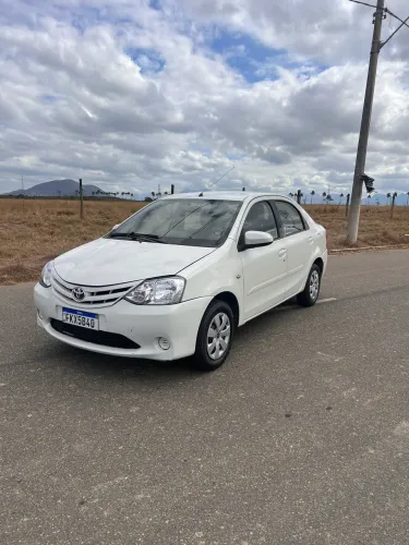 Toyota Etios XS Sedan 1.5 Flex 16V 4P Mec. 2016