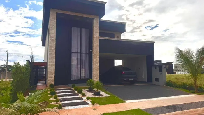 Casa de Alto Padrão em Condominio 4 Quartos - Planejados - Área de Lazer