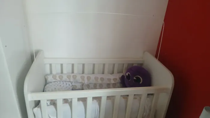 Mini berço com rodinhas e colchão 