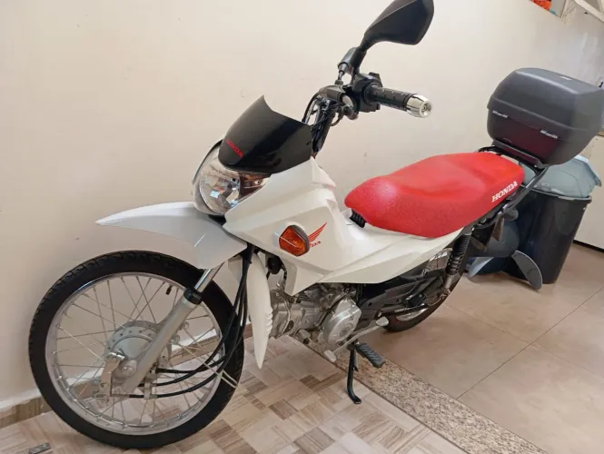 Pop 110 moto nova pouco uso muito conservada,