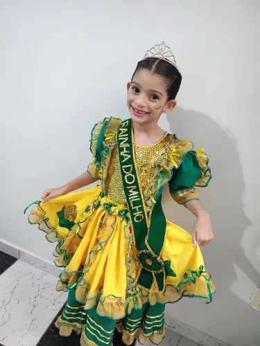 Vestido Rainha do Milho Criança 8 anos em perfeito estado 