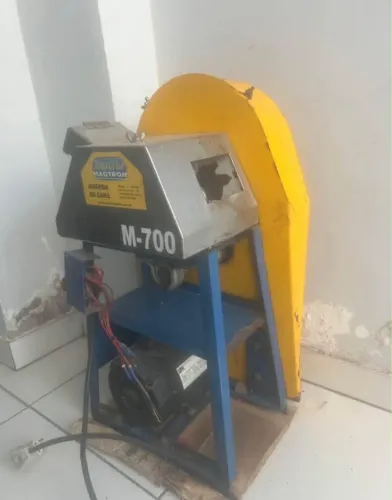 Moedor de Cana - Engenho para Cana MAQTRON M-700 Elétrico - 1CV, 3 Rolos
