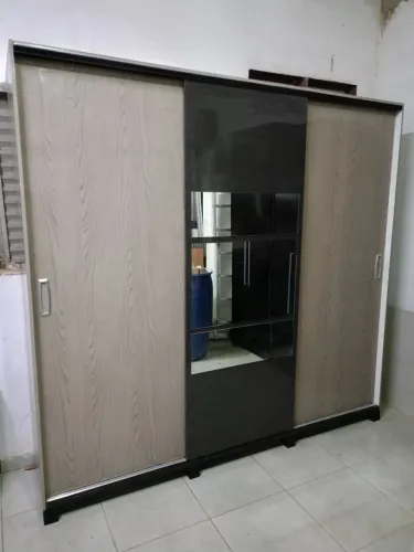 Guarda roupa usado ENTREGO E MONTO