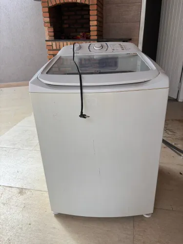 Vendo Máquina de Lavar 