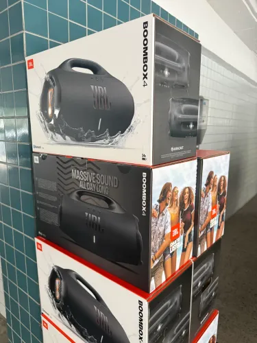 JBL Boombox 4 - Lacrada + NF