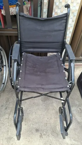 Vende se cadeira de rodas