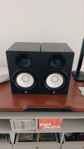 Monitor Yamaha H7