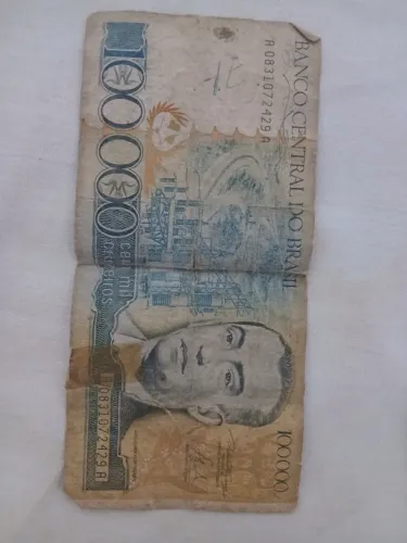 Vendo cédula e moedas antigas 
