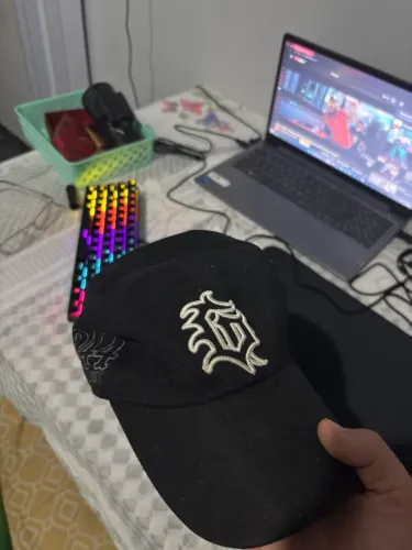 Boné preto 244