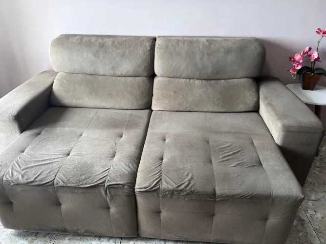 Vendo sofá de 4 lugares retrátil