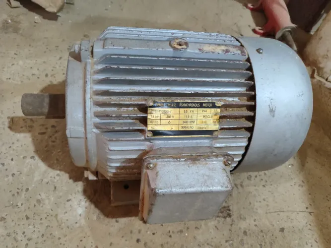 Motor elétrico trifásico 7.5 cv
