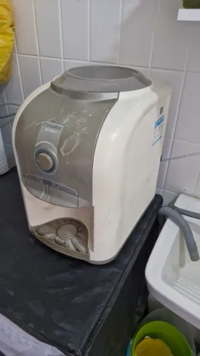 Bebedouro Esmaltec Gelágua 127V - Funcionando perfeitamente