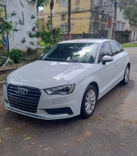 Audi A3 Sedan 1.4/ Attra. 16V TB FSI S-tronic 2015