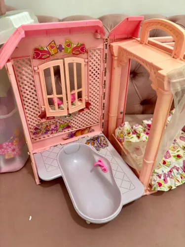 Casa romântica da Barbie 2001