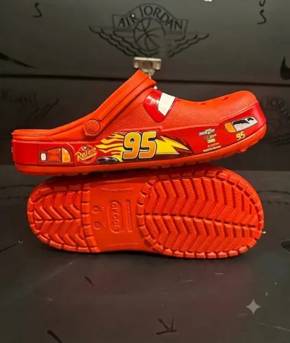 Sandália Crocs Lighting Mcqueen Red