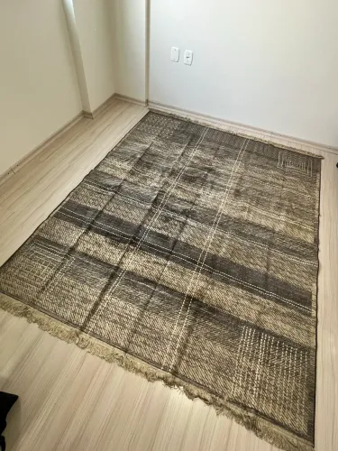 Tapete grande - 1,96m x 2,50m - ótimo estado