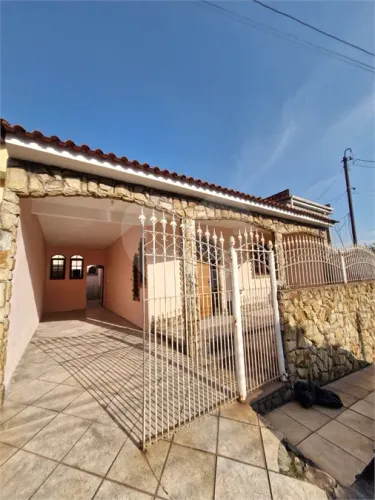Casa com 3 quartos para locação em Retiro - RJ