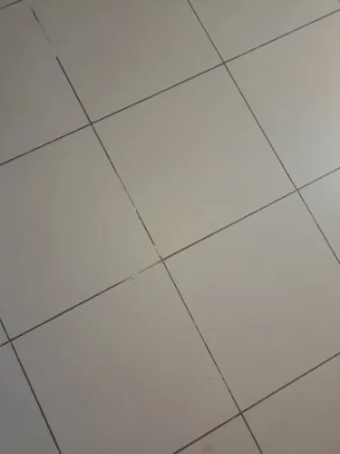 Caixas de pisos e revestimentos variados
