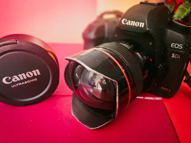 Canon 5D Mk II + lente 14mm f2.8 L Ultrassonic