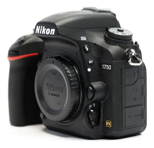 Nikon D750. Muito nova! 35k clicks