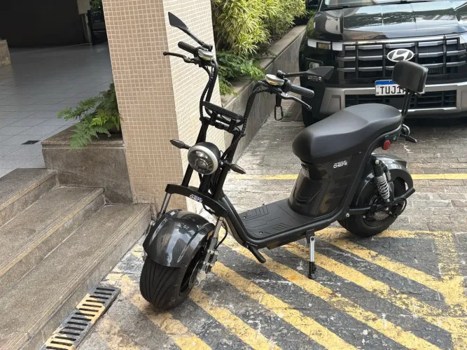 Moto chefe  elétrica black 1000w 