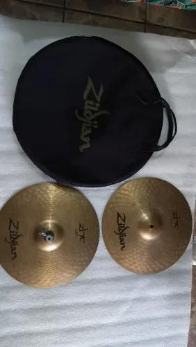 Pratos de Bateria Zildjian ZHT hi-hat Rock  USA com Bag, só  hoje 