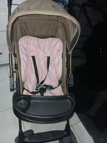 Vende-se carrinho de bebê marca Galzerano