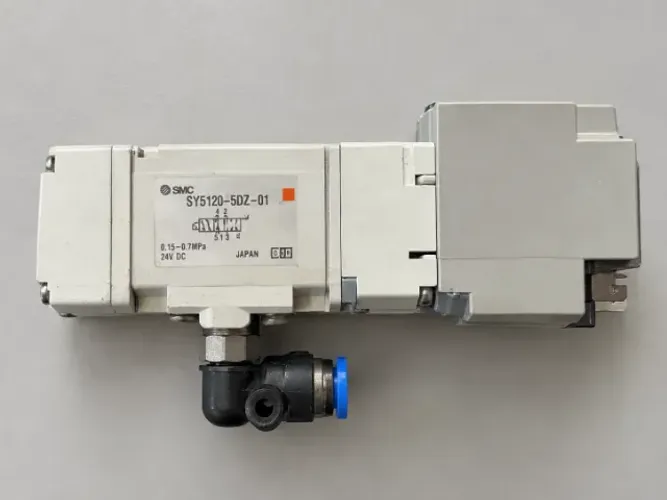 Válvula Pneumática SMC SY5120-5DZ-01 24VCC 5/2 Vias (usado)