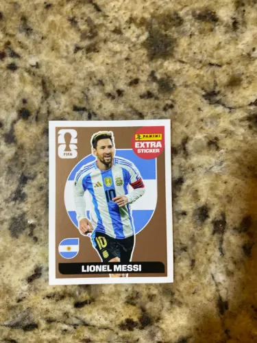 Messi legend bronze