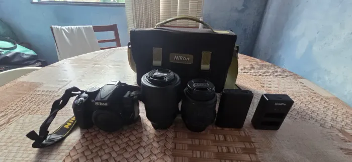 Nikon D3100 c/ Acessórios Originais
