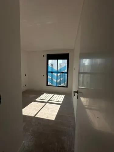 Apartamento 3 dormitórios sendo 1 suíte e 2 vagas garagem - Centro de Florianópolis/SC