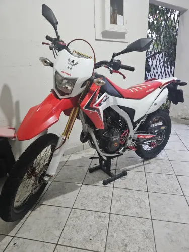 HONDA CRF 250L ( URBAMA EMPLACADA )