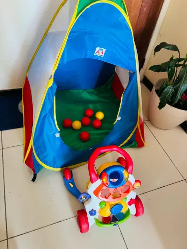 Empurrador. Andador chicco musical mesa atividades brinde barraca 