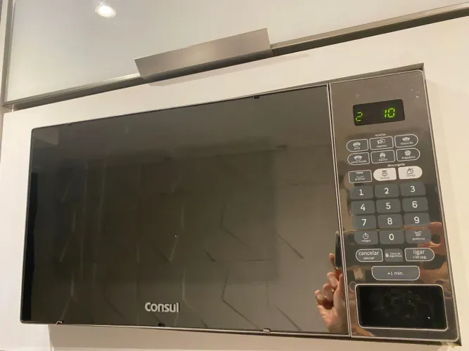 Microondas cônsul 30 litros espelhado 220v (NÃO ESTÁ Esquentando)