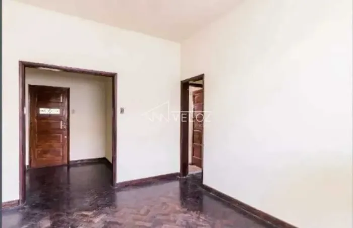 Apartamento - / Residencial / Santa Teresa