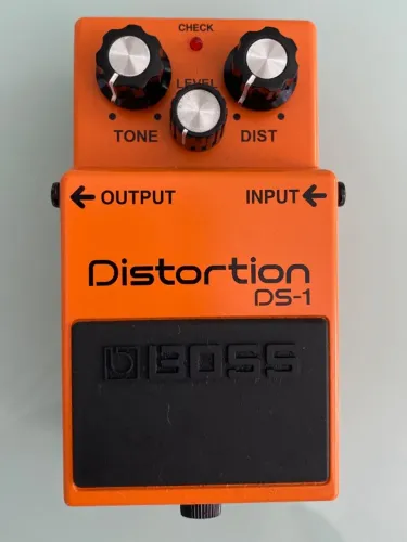 PEDAL GUITARRA Distortion DS-1