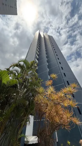 APARTAMENTO 5/4, 03 SUÍTES NO RIO VERMELHO