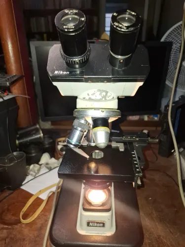 Microscópio nikon