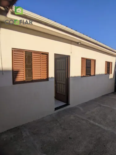 CASA PARA LOCAÇÃO - BAIRRO PARQUE TURISTAS