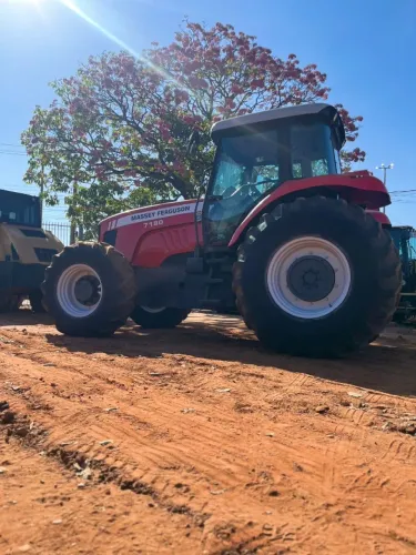 Trator Massey Ferguson MF 7180