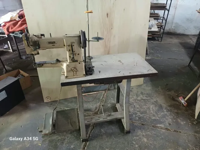 Máquina de braço pfaff