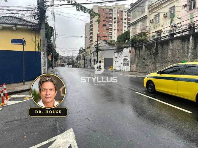 Casa de Vila com 3 Quartos e Ampla Área em Rocha! M68H