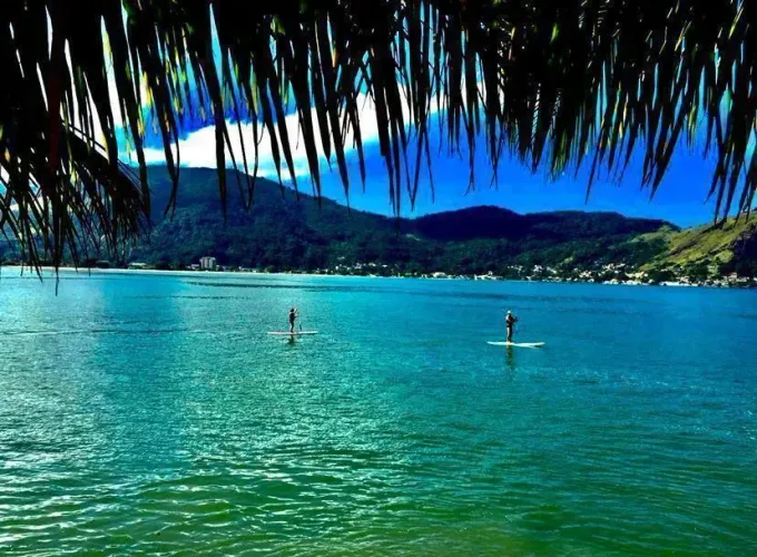 MANSÃO EM MANGARATIBA! 21 QUARTOS/ 1.400m2 COSTEIRA COM 3 PRAIAS DE FRENTE!