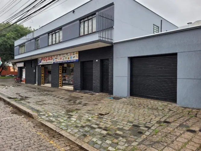 Esquina com a Rua João Negrão