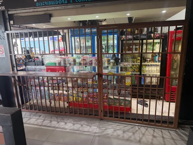 GRADE PARA DISTRIBUIDORA DE BEBIDAS