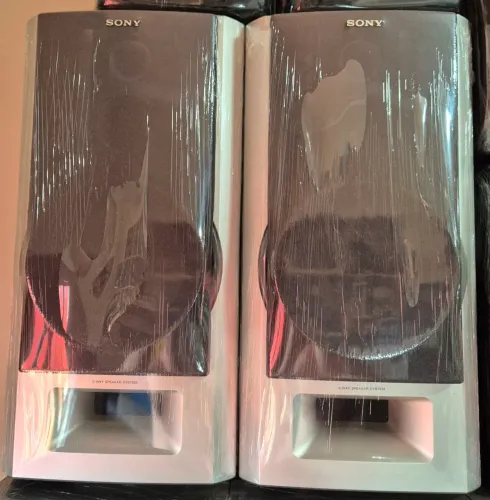 Caixas Sony MD717