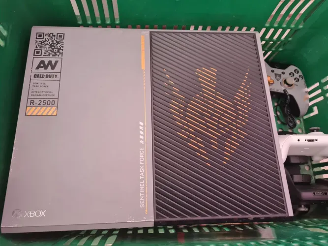 Console XBox modelo 1540. Pouquíssimo usado