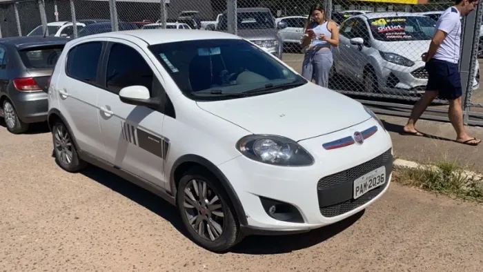 Fiat Palio Sporting 1.6 Flex 16V 5P 2016