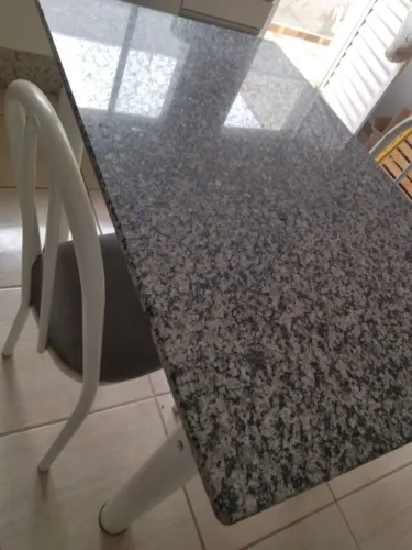 Mesa granito